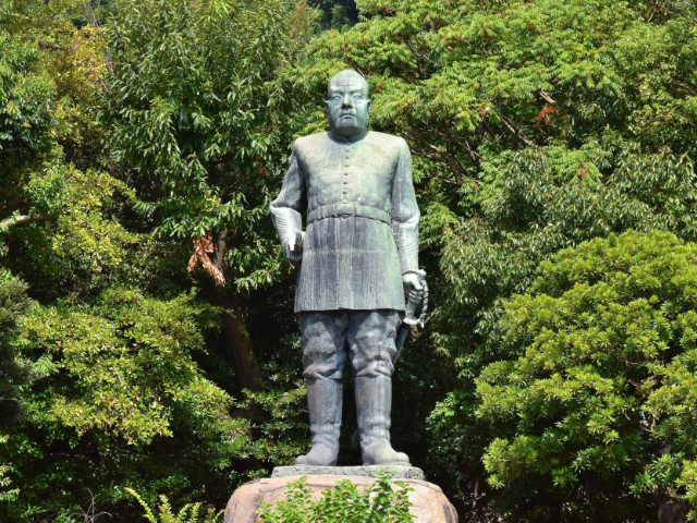 鹿児島城_西郷隆盛の像01