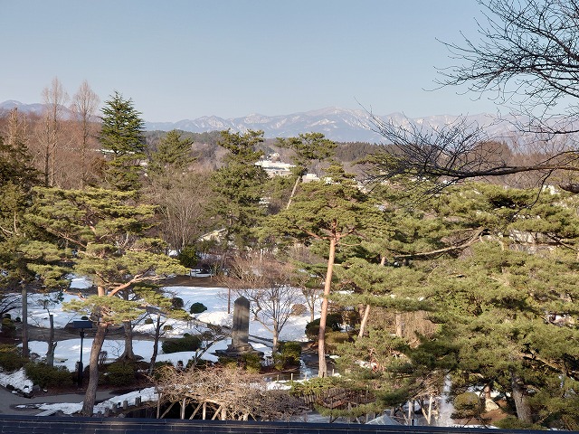 久保田城 胡月池と大滝山、大平山の山稜