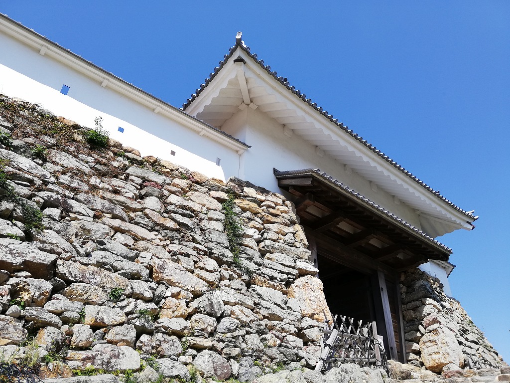 浜松城 天守門と石垣