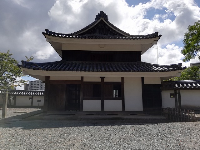 松江城 南櫓(二之丸からの眺め)