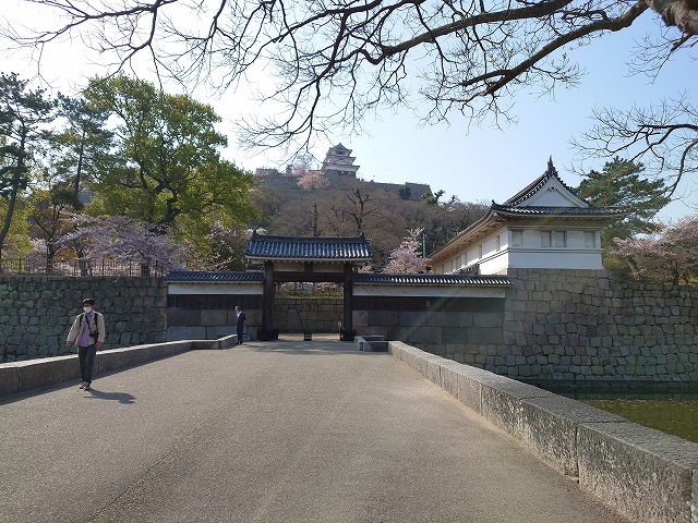丸亀城 大手二の門と一ノ門