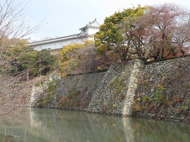 姫路城 ロの櫓と百間廊下と南西部分の石垣