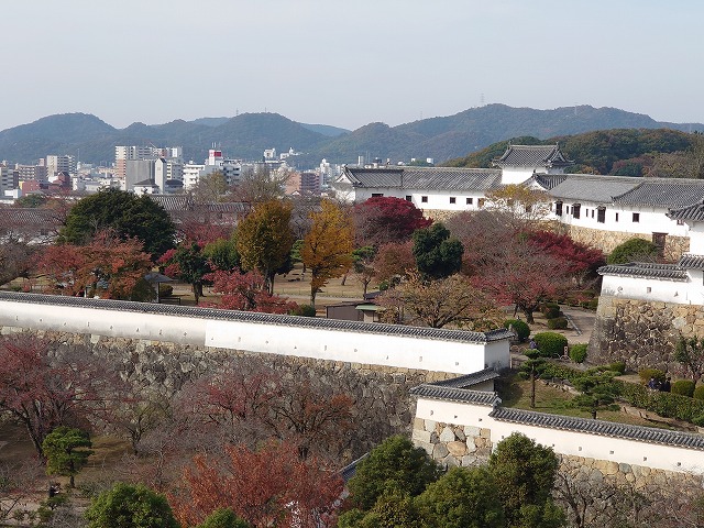 姫路城 西の丸の土塀と櫓群