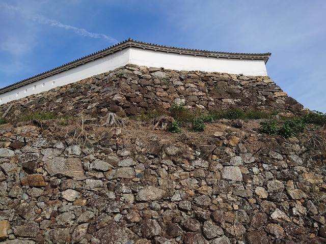姫路城 太鼓櫓南方土塀と官兵衛普請の石垣