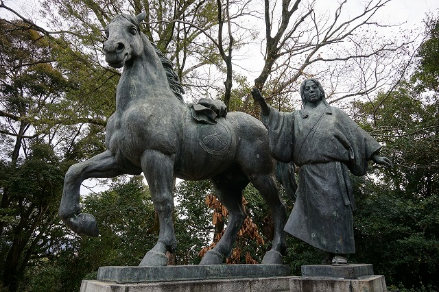高知城 見性院の銅像