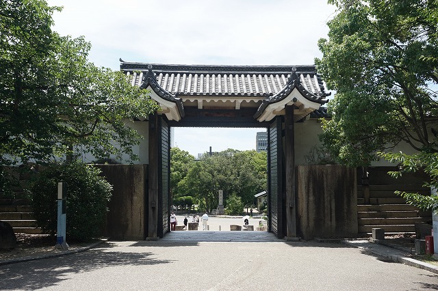 大阪城 桜門