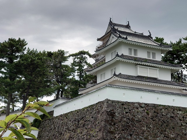島原城 巽櫓と天守(東堀通りから見た)