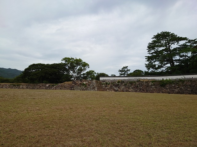 萩城 二の丸(銃眼)土塀の南側部分