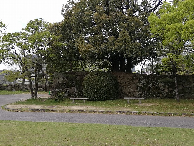 広島城 本丸下段の石垣