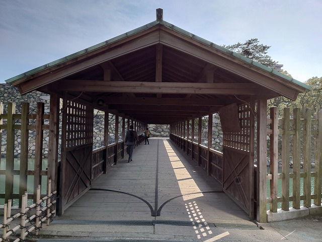 高松城 鞘橋(正面からの眺め)