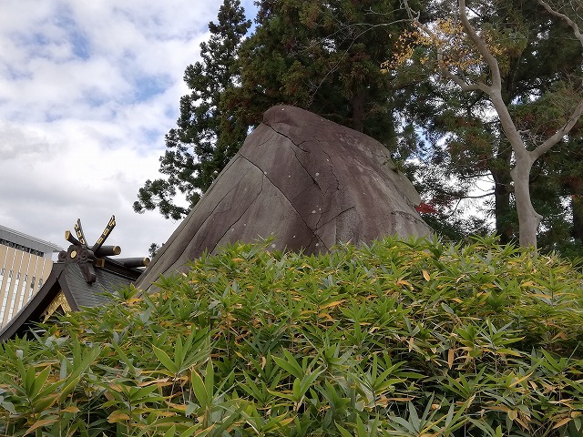 盛岡城 三ノ丸から見た烏帽子岩