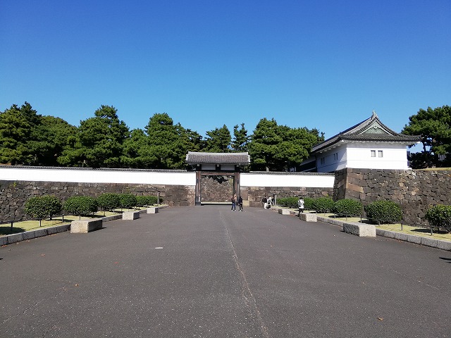 江戸城 半蔵濠と吹上の土塁