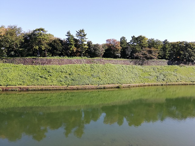 江戸城 半蔵濠と吹上の土塁