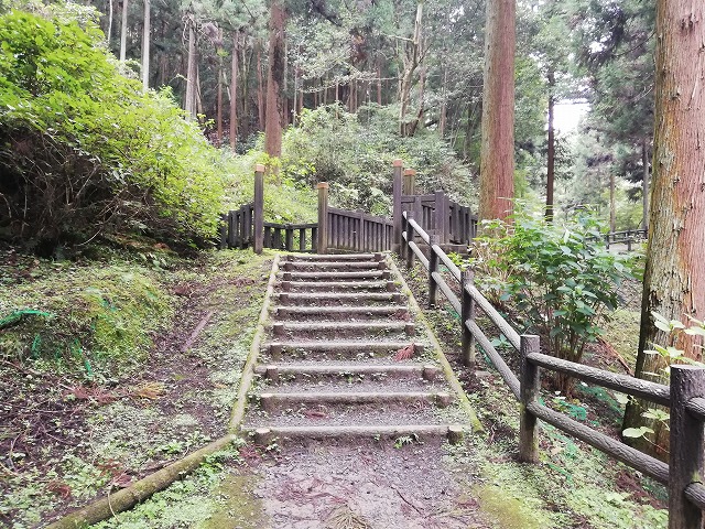八王子城 大手古道の階段