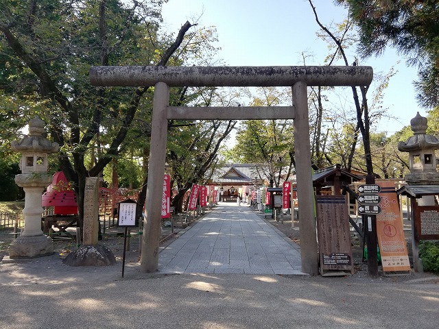 上田城 本丸内の真田神社