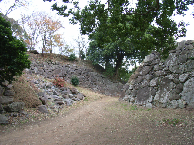 名護屋城_三の丸石垣跡_01
