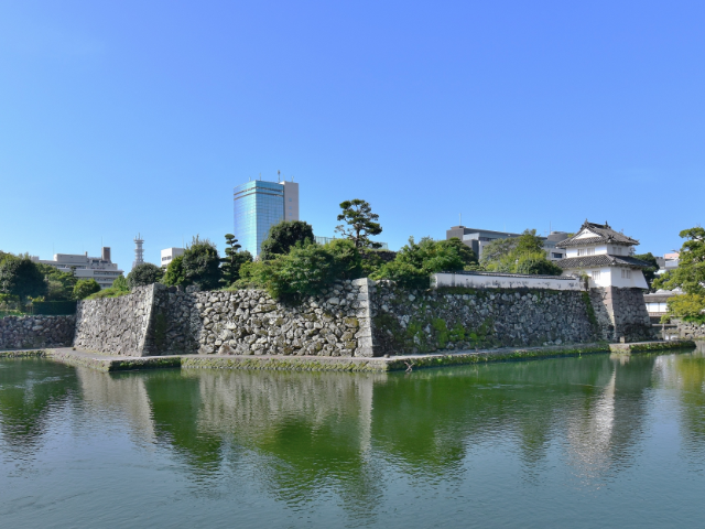 府内城_内堀、石垣と人質櫓01