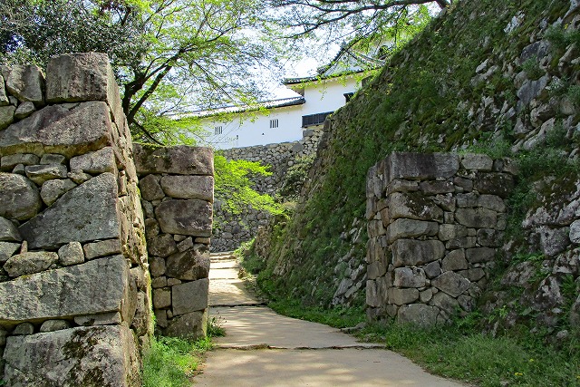  彦根城 城内の狭い道
