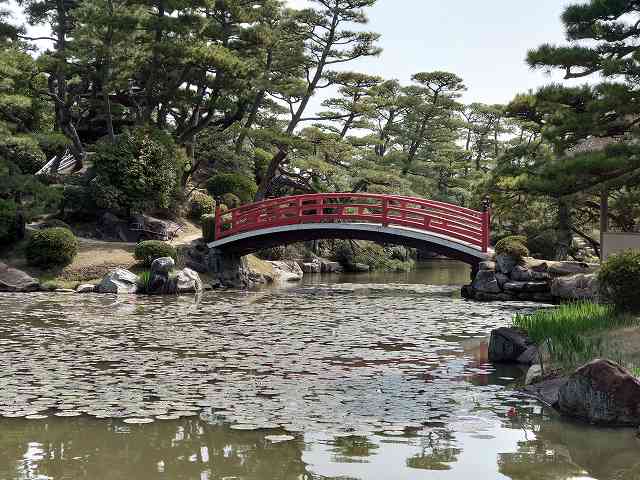 中津万象園 観月橋