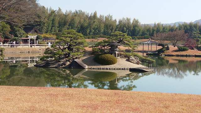 岡山城_後楽園_沢の池01