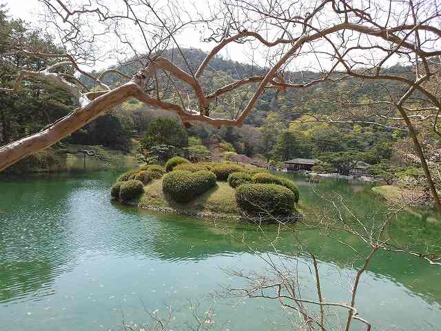 栗林公園 恋ツツジと南湖
